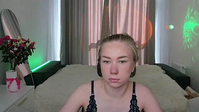 AnnaAlexArti online show from 05-15-26, 03:57