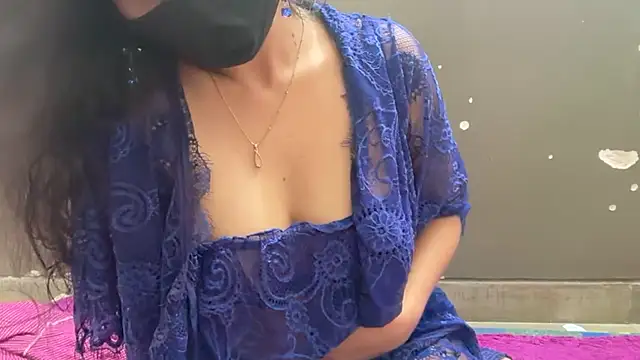 Snapshot of Kanika_76 chatting on 07-31-26, 10:25 Kanika 76 online show from 07-31-26, 10:25
