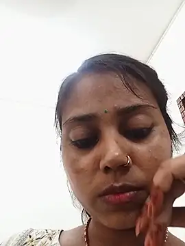 Simmi-00 online show from 05-22-26, 09:48