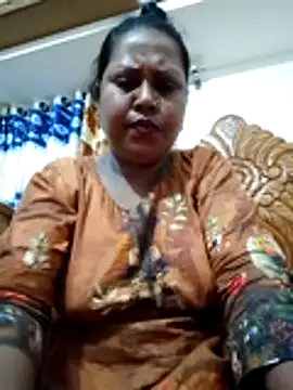 Snapshot of mimi9 chatting on 05-11-26, 01:11 mimi9 online show from 05-11-26, 01:11