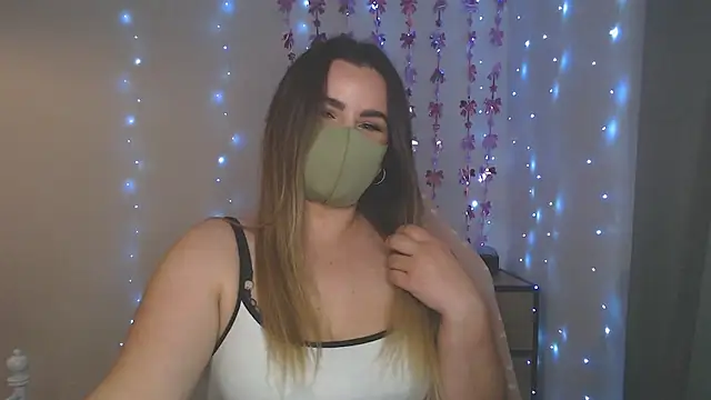 Snapshot of MillaVelvet chatting on 05-06-26, 11:59 MillaVelvet online show from 05-06-26, 11:59