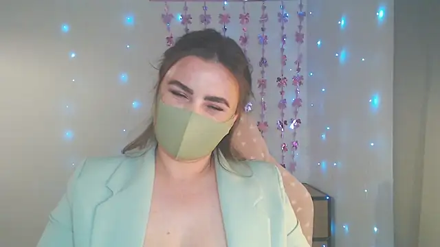 Snapshot of MillaVelvet chatting on 05-11-26, 12:11 MillaVelvet online show from 05-11-26, 12:11