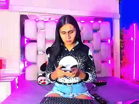 MahiaraHot online show from 05-11-26, 03:01