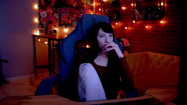 Snapshot of SeraphineSparda chatting on 05-21-26, 11:50 SeraphineSparda online show from 05-21-26, 11:50