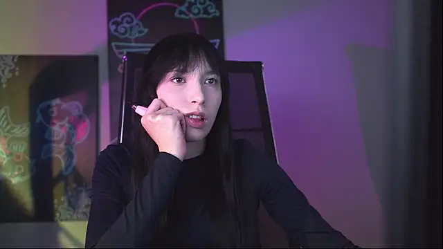 Snapshot of SeraphineSparda chatting on 05-27-26, 11:29 SeraphineSparda online show from 05-27-26, 11:29
