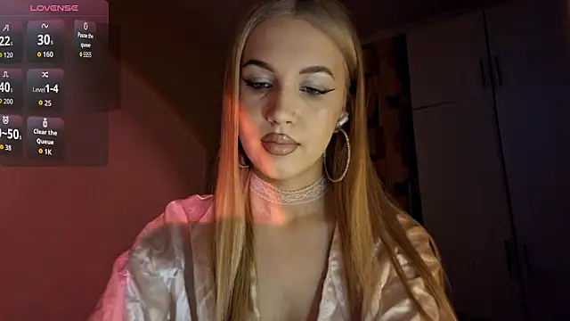 Katrinethequeen online show from 06-18-26, 04:55