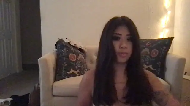 Snapshot of kittycat4810 chatting on 06-01-26, 08:05 kittycat4810 online show from 06-01-26, 08:05