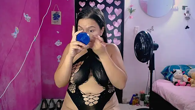 Snapshot of Kiara_tits chatting on 07-02-26, 10:38 Kiara tits online show from 07-02-26, 10:38