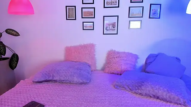 Snapshot of Kendaall_sweet chatting on 06-10-26, 03:07 Kendaall sweet online show from 06-10-26, 03:07