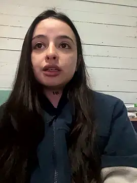 Snapshot of danitauwu chatting on 06-17-26, 01:01 danitauwu online show from 06-17-26, 01:01