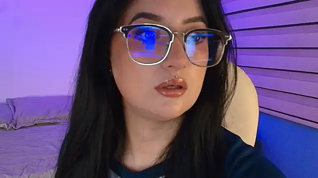 Snapshot of AnnyBonne9 chatting on 05-12-26, 11:40 AnnyBonne9 online show from 05-12-26, 11:40