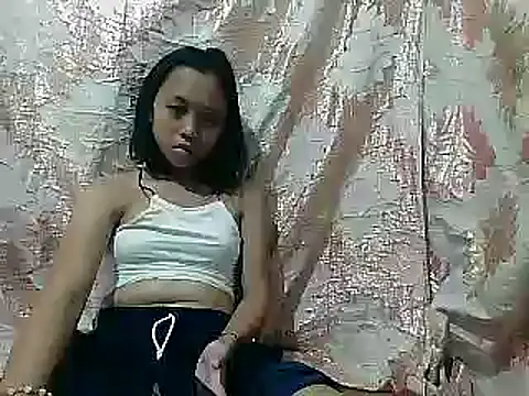 Snapshot of Yours_AsianPinayGirl18 chatting on 05-03-26, 12:27 Yours AsianPinayGirl18 online show from 05-03-26, 12:27