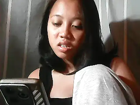 Snapshot of Yours_AsianPinayGirl18 chatting on 06-15-26, 11:18 Yours AsianPinayGirl18 online show from 06-15-26, 11:18