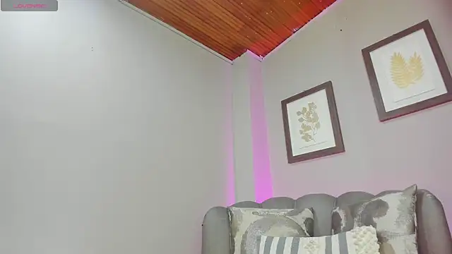 Roxanna moore online show from 06-25-26, 05:07