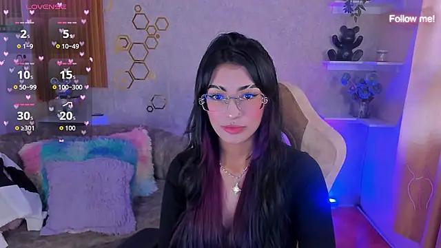 Snapshot of mia_smoke_ chatting on 06-10-26, 03:33 mia smoke online show from 06-10-26, 03:33