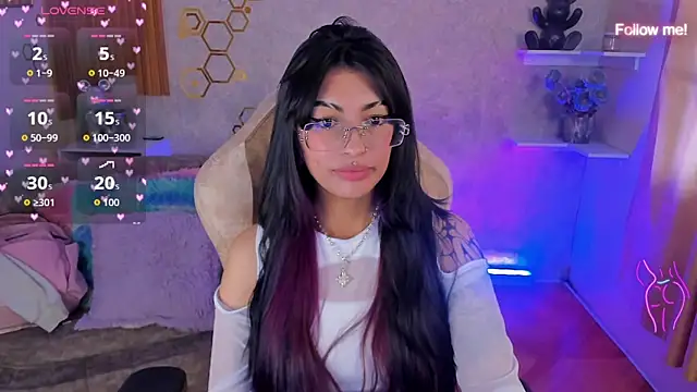 Snapshot of mia_smoke_ chatting on 06-12-26, 04:50 mia smoke online show from 06-12-26, 04:50