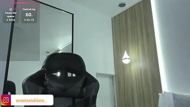 anastasiarouge  online show from 05-01-26, 02:10