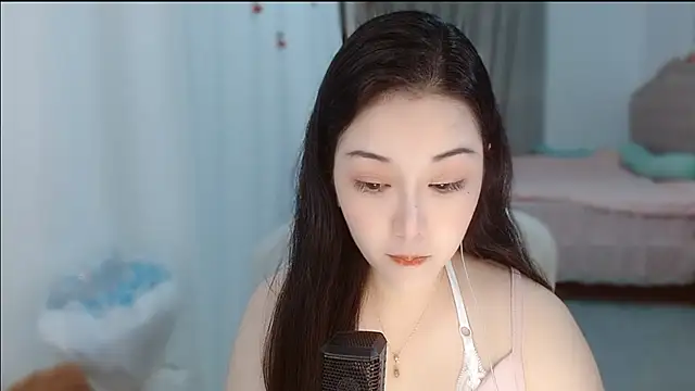 Snapshot of Amy-cnbaby chatting on 08-03-26, 01:59 Amy-cnbaby online show from 08-03-26, 01:59