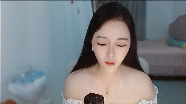 Snapshot of Amy-cnbaby chatting on 08-06-26, 01:51 Amy-cnbaby online show from 08-06-26, 01:51