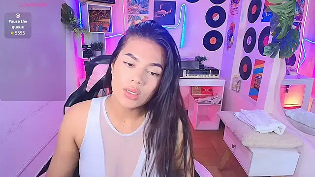 Snapshot of Duulce_mia chatting on 07-17-26, 12:23 Duulce mia online show from 07-17-26, 12:23