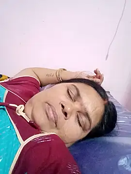 Snapshot of dheepika11 chatting on 05-17-26, 09:38 dheepika11 online show from 05-17-26, 09:38