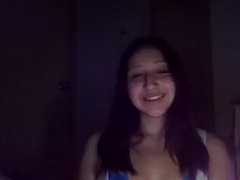 Snapshot of 010874 chatting on 05-30-26, 04:20 010874 online show from 05-30-26, 04:20