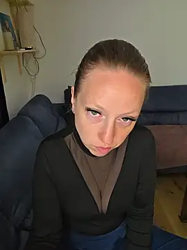 Snapshot of SweetGermanAlina chatting on 05-20-26, 11:49 SweetGermanAlina online show from 05-20-26, 11:49