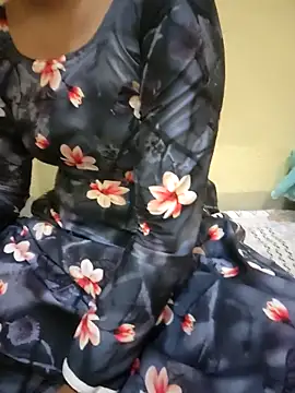 Seema yadav01 online show from 05-06-26, 05:03
