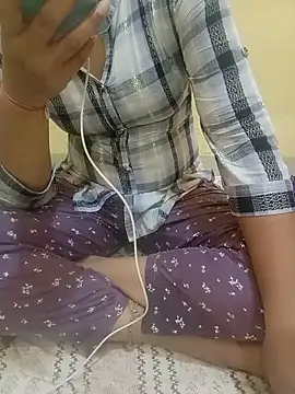 Seema yadav01 online show from 06-01-26, 05:20