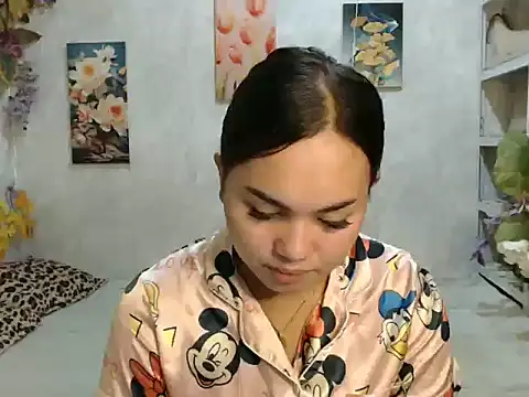 Snapshot of ur_asiankat chatting on 06-26-26, 07:29 ur asiankat online show from 06-26-26, 07:29
