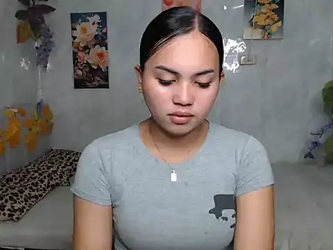 Snapshot of ur_asiankat chatting on 07-23-26, 10:29 ur asiankat online show from 07-23-26, 10:29