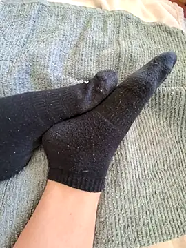 Midnight Feet online show from 04-30-26, 09:48