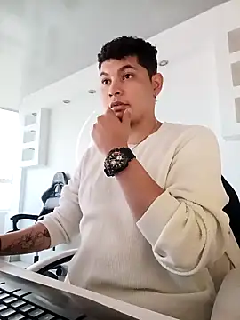 YhanAlvarez 28 online show from 04-30-26, 11:27