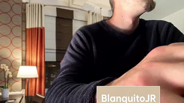 Snapshot of Alexitoonene chatting on 05-20-26, 10:32 Alexitoonene online show from 05-20-26, 10:32