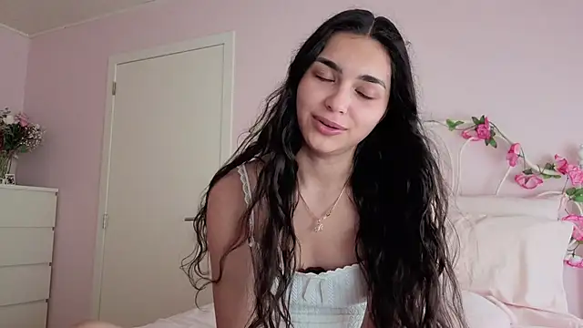 yourbella37 online show from 06-28-26, 04:35