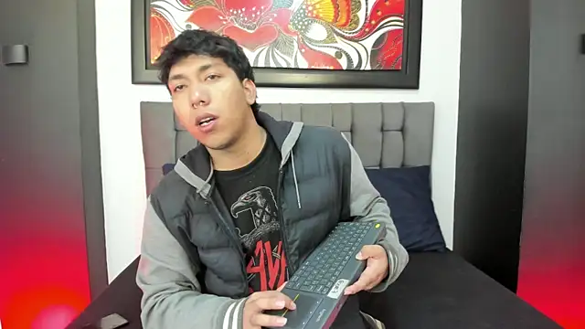 Snapshot of jhoan_evanss chatting on 07-12-26, 02:13 jhoan evanss online show from 07-12-26, 02:13
