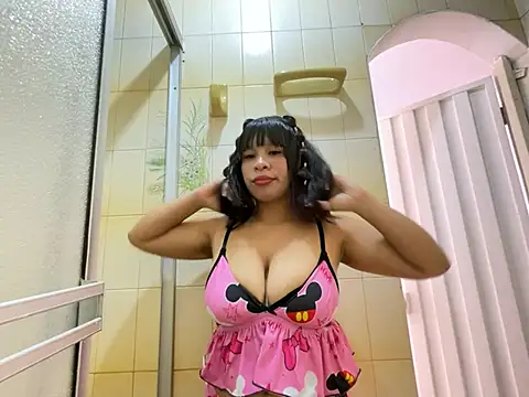 Snapshot of luna_silk_ chatting on 05-23-26, 06:56 luna silk online show from 05-23-26, 06:56