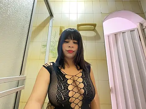 Snapshot of luna_silk_ chatting on 05-28-26, 06:49 luna silk online show from 05-28-26, 06:49