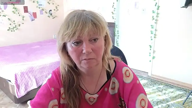 Snapshot of Melania_Cook chatting on 05-20-26, 04:29 Melania Cook online show from 05-20-26, 04:29