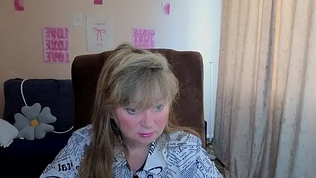 Snapshot of Melania_Cook chatting on 07-01-26, 10:17 Melania Cook online show from 07-01-26, 10:17