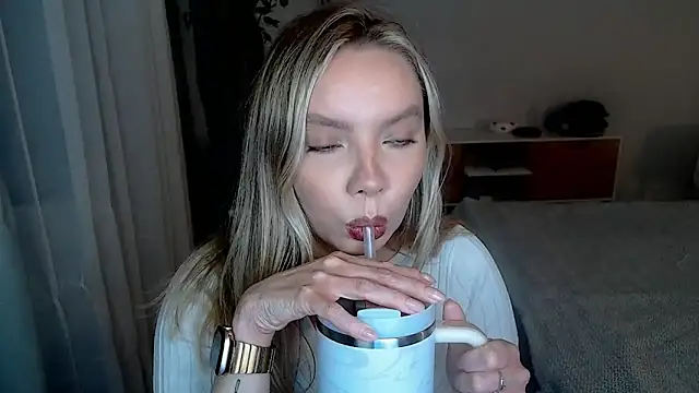 PolinaXXXXXJones online show from 06-04-26, 06:03