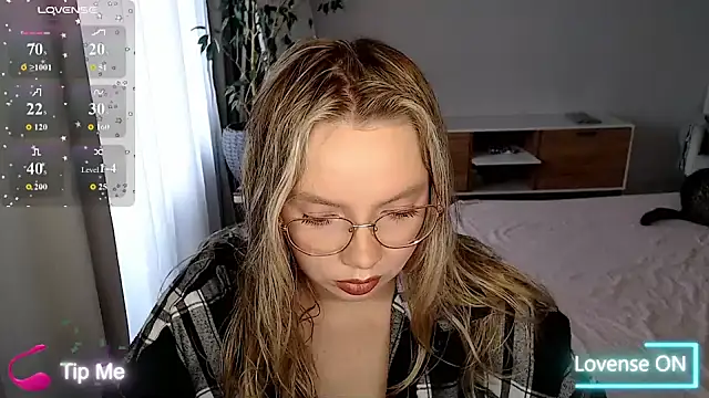 PolinaXXXXXJones online show from 06-25-26, 01:48