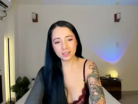 EvangelineLoveee online show from 06-19-26, 06:23
