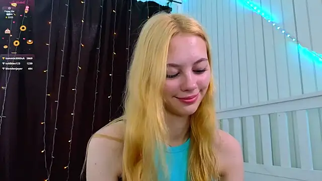Snapshot of HarriettKitty chatting on 08-02-26, 08:13 HarriettKitty online show from 08-02-26, 08:13