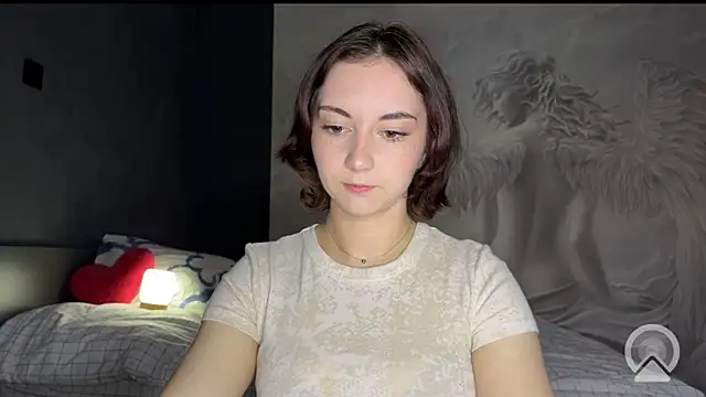 Snapshot of Amalia_Lambert_13 chatting on 05-22-26, 07:19 Amalia Lambert 13 online show from 05-22-26, 07:19