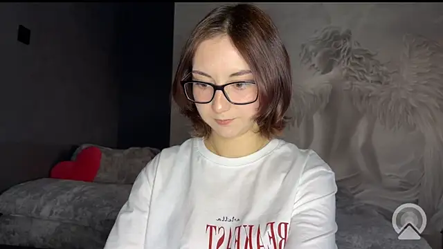 Snapshot of Amalia_Lambert_13 chatting on 05-28-26, 07:22 Amalia Lambert 13 online show from 05-28-26, 07:22