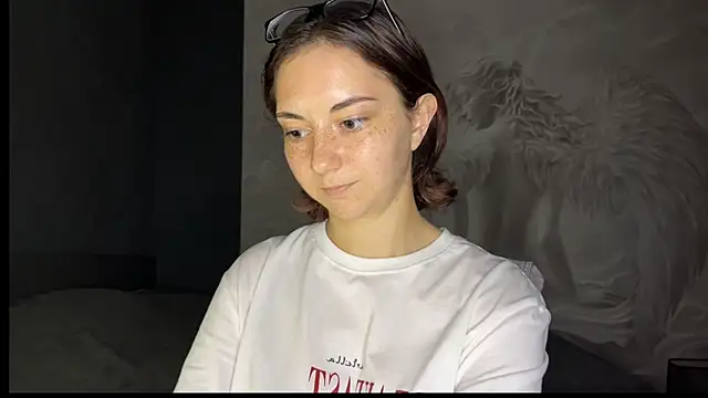 Snapshot of Amalia_Lambert_13 chatting on 06-30-26, 08:21 Amalia Lambert 13 online show from 06-30-26, 08:21