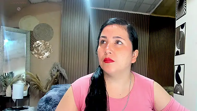 Snapshot of BBWLuxuryMuse chatting on 06-04-26, 11:16 BBWLuxuryMuse online show from 06-04-26, 11:16