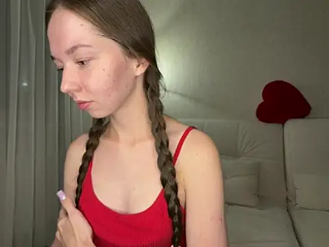 Snapshot of mystarAlice chatting on 06-25-26, 07:29 mystarAlice online show from 06-25-26, 07:29