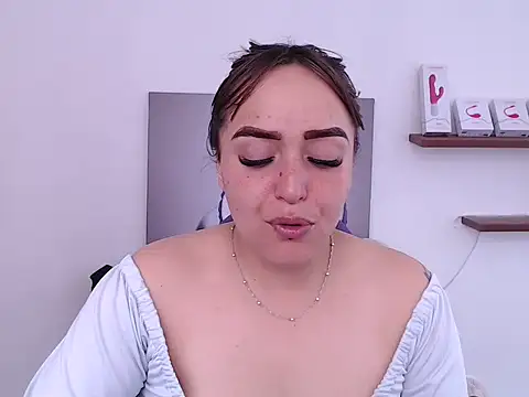 Snapshot of anyela_bubble18 chatting on 05-22-26, 08:58 anyela bubble18 online show from 05-22-26, 08:58